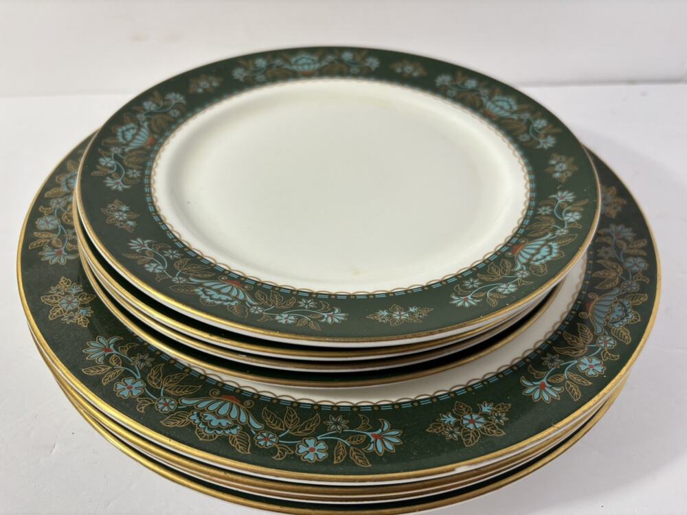 Aynsley Winchester Plates Green Gold Bone China 2 Sets 8pcs (4 Med 4 Large)